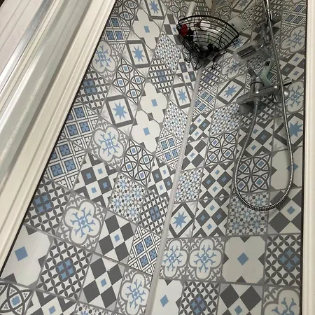 Apartarouen شقة *